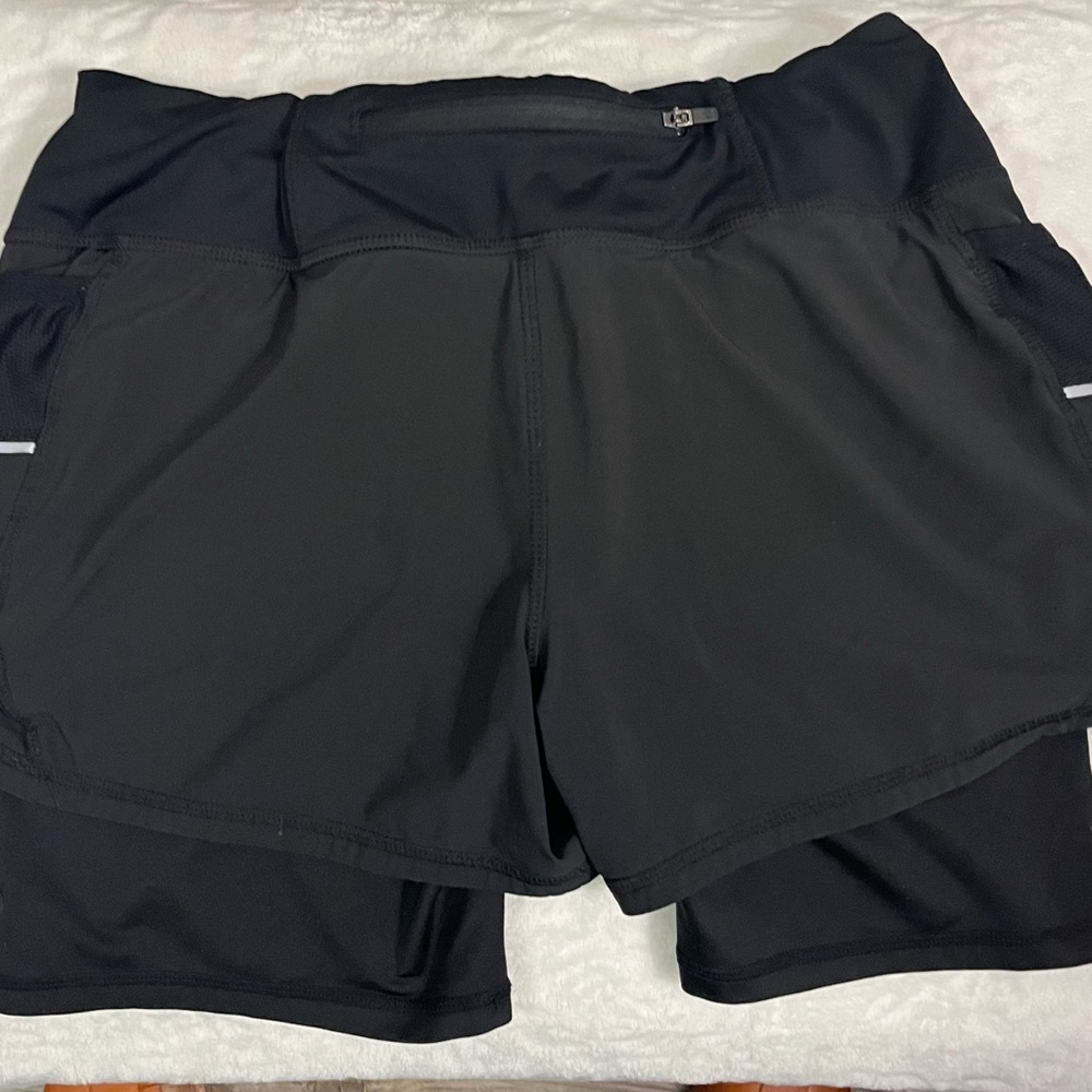 Athleta Black Athletic Shorts with Inner Lining Size Small